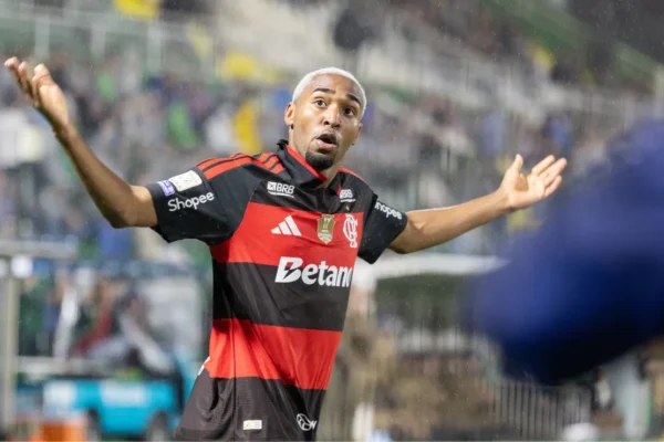Lorran de saída? Flamengo negocia joia da base com o Granada