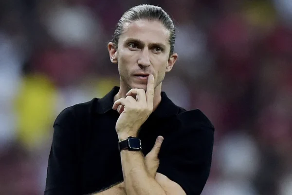 Sísifo no Ninho: Por que o Flamengo insiste em recomeçar do zero?