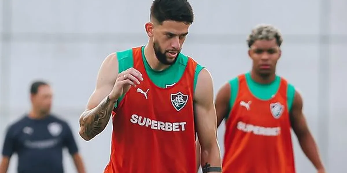 Jemmes volta a treinar e pode reforçar o Fluminense contra o Vasco