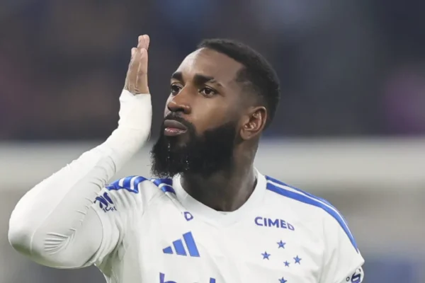 Gerson desconversa sobre pressão no Maracanã contra o Flamengo: ‘Deixa eu te contar’