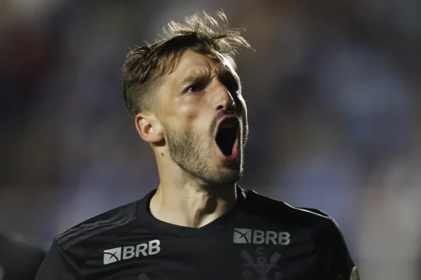 Nacional-URU de olho em Matías Viña, que vive impasse no River Plate
