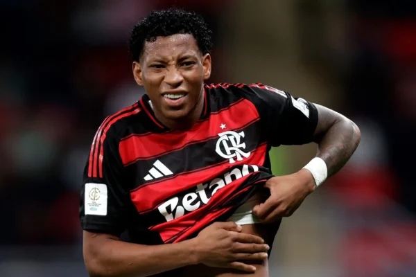 Real Sociedad de olho: negociações avançam por Gonzalo Plata, do Flamengo
