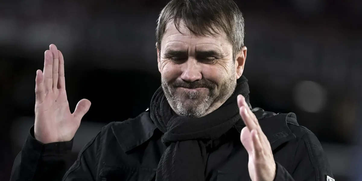 River Plate demite Coudet após queda na Sul-Americana; saiba os bastidores