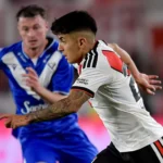 Ex-alvo do Flamengo, Almada falha e River Plate tropeça: 2 a 2 com Vélez