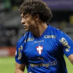 Giay perde gol feito, mas Palmeiras atropela Santos e abre vantagem enorme na Copa do Brasil