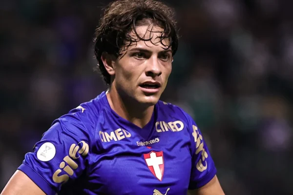 Palmeiras recusa R$ 78 mi do Napoli; Giay fica? Entenda