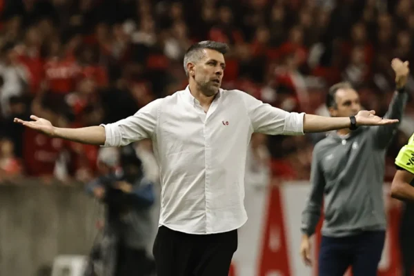 Inter x Atlético-MG: Pezzolano esconde carta na manga e deve escalar time com novidade