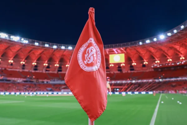 Inter sofre novo transfer ban e fica proibido de registrar reforços