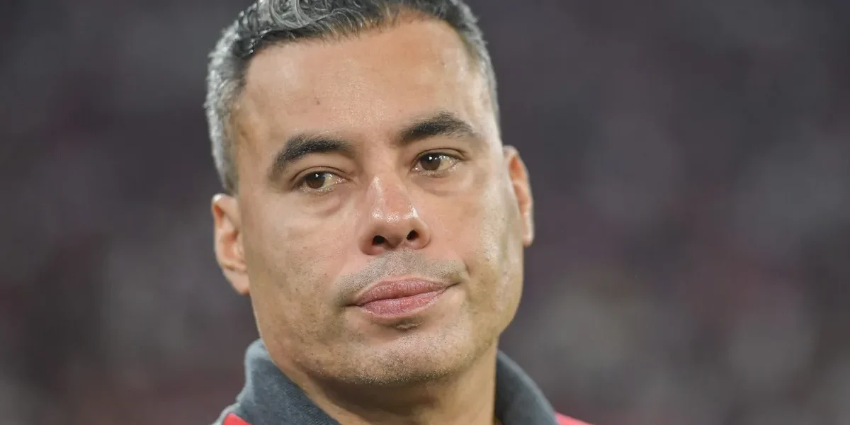 Jair Ventura não segura reação após chapéu de Samuel Lino no Maracanã