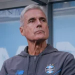 Luís Castro pode deixar o Grêmio rumo ao Al-Ahli, da Arábia Saudita