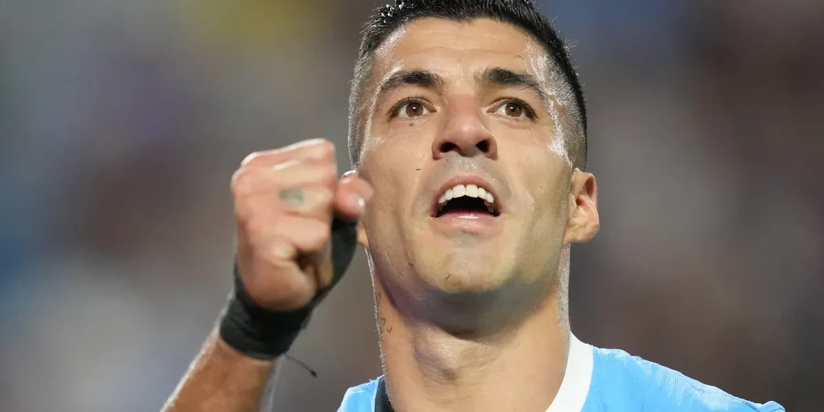 Forlán abre as portas: Luis Suárez pode voltar à Seleção Uruguaia?