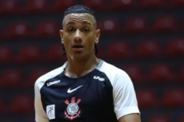 Diniz aposta em joia do futsal: Maicon pode virar reforço no Corinthians