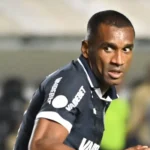 Daronco expulsa Marllon após VAR e torcida explode: ‘contra o menor’