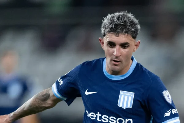 Santos recua na troca por Martirena e avalia venda de Frias ao Atlas