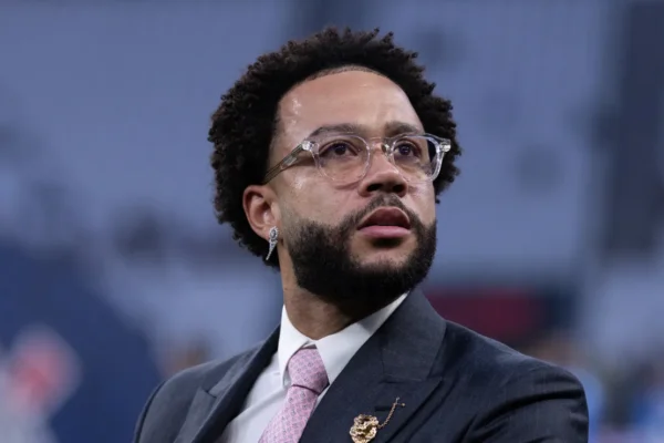 Memphis aciona FIFA? Dívida do Corinthians pode explodir para R$ 77 mi