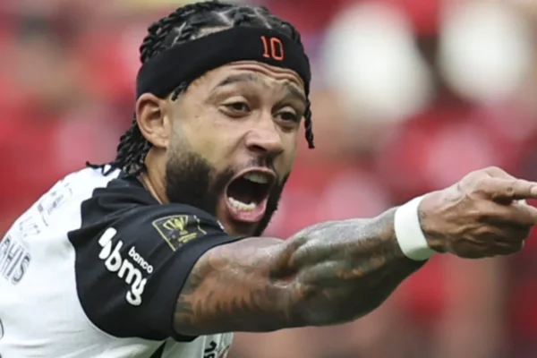 Memphis abre mão de R$ 34 mi e renova com Corinthians até 2028