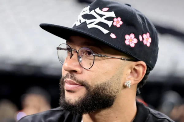Renovação de Memphis não apaga vexame da diretoria corintiana