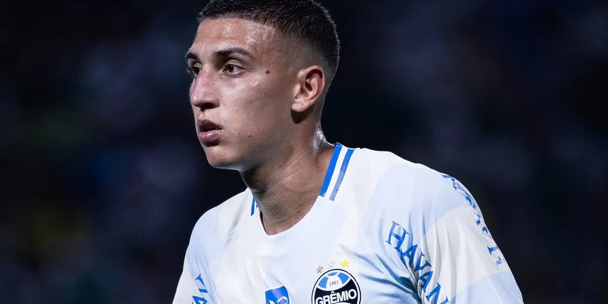 Monsalve afastado no Grêmio após recusar três propostas de saída