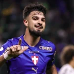 Palmeiras atropela Santos por 3 a 0 e abre vantagem nas quartas da Copa do Brasil