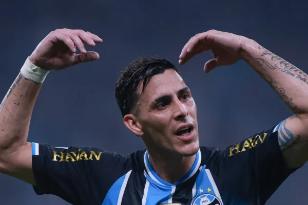 Pavón decide, Grêmio vence Mirassol e avança na Copa do Brasil