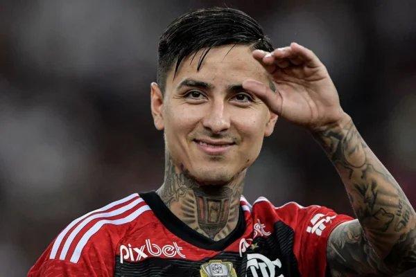Pulgar pressiona Flamengo: prazo curto e multa baixa agitam futuro do volante