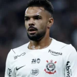 Raniele pede desculpas, mas suspensão pode tirá-lo de dois jogos do Corinthians