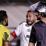 Cusparada em Reinaldo: Santos pode perder mando de campo por 10 jogos