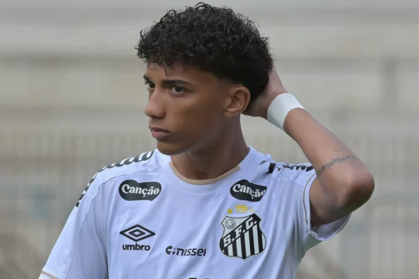Robinho Jr: Por que o Santos precisa emprestá-lo agora para salvar sua carreira