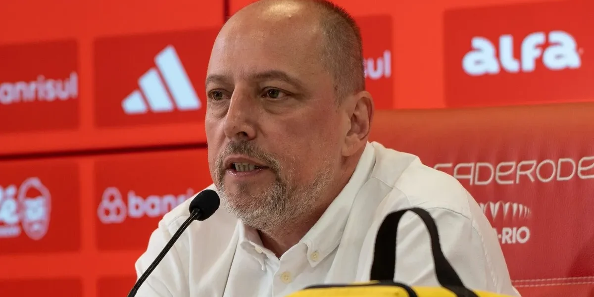 Inter de olho no mercado: proposta por Eliasson, do AEK, para fugir da degola