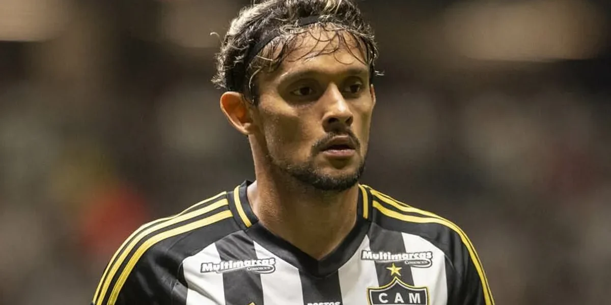 São Paulo encaminha contratação de Scarpa com redução salarial