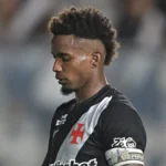 Thiago Mendes assume liderança e vira esperança do Vasco na Série A