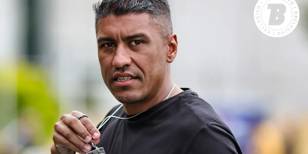 Paulinho detona árbitro após eliminação: ‘Se entendesse da regra…’