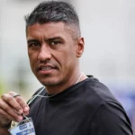 Paulinho detona árbitro após eliminação: ‘Se entendesse da regra…’