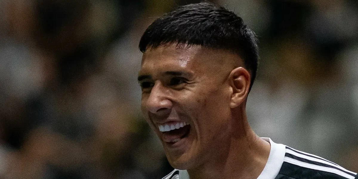 Santos promete acabar com transferban até sexta e mira Zaracho, ex-Atlético-MG