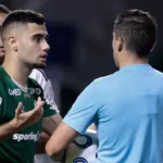 Andreas Pereira suspenso por 2 jogos e desfalca Palmeiras contra a LDU