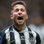 Bernard assume protagonismo e vira artilheiro isolado do Galo