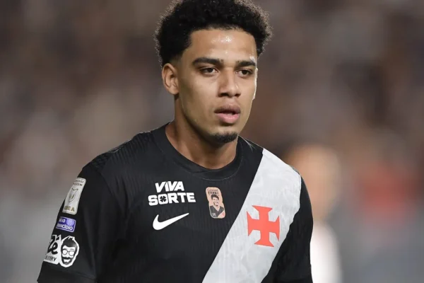 Vasco empata com Bahia e permanece no Z-4 após atuação apagada