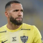 Everson brilha, segura o Inter e garante ponto precioso para o Galo no Brasileirão