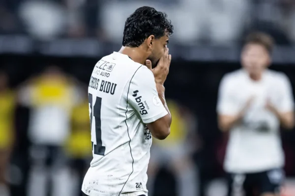 Corinthians vence, mas cai para o Inter e dá adeus à Copa do Brasil