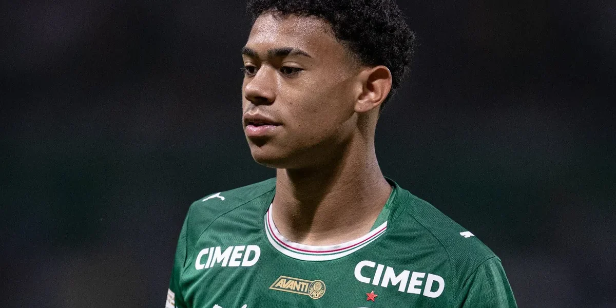 PSG de olho: Scout acompanha joia de 18 anos do Palmeiras na Libertadores