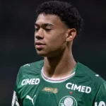 PSG de olho: Scout acompanha joia de 18 anos do Palmeiras na Libertadores