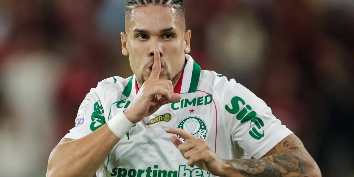 Paulinho lesiona adutor e vira preocupação no Palmeiras