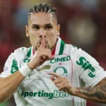 Paulinho lesiona adutor e vira preocupação no Palmeiras