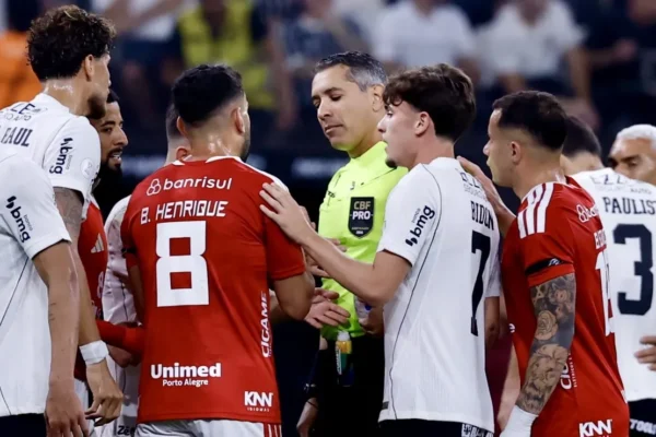 VAR em xeque: Inter detona linhas e contesta gol do Corinthians na Copa do Brasil