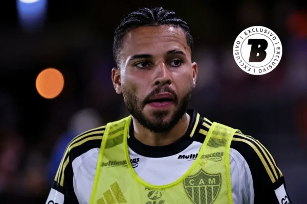 Santos acerta com Alexsander e Martirena e espera liberação da FIFA
