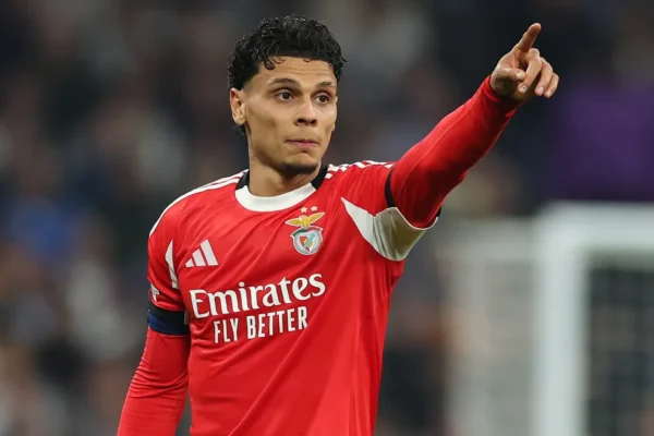 Galatasaray de olho em Richard Ríos, mas Benfica impõe preço alto: R$ 210 milhões