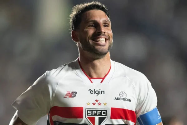 São Paulo domina, vence Bolívar por 3 a 1 e carimba vaga nas quartas da Sul-Americana