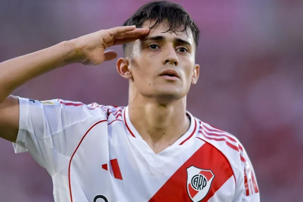 Vasco persiste: nova oferta por Pablo Solari antes do fim da janela