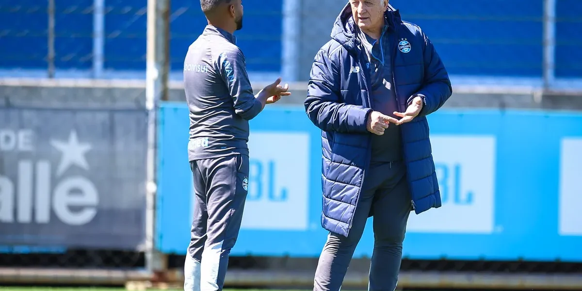 Felipão assume Grêmio contra Botafogo com comissão caseira