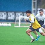 Grêmio acelera treinos com volta de Kannemann e dúvida sobre Villasanti